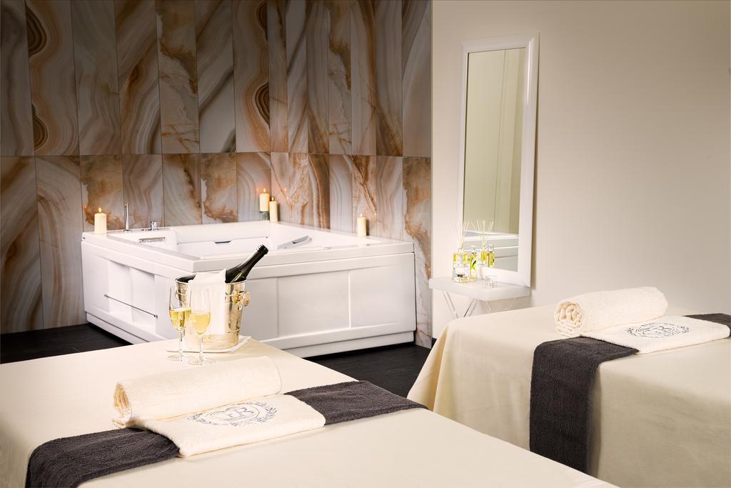 Hotel Due Torri Abano Terme Eksteriør billede